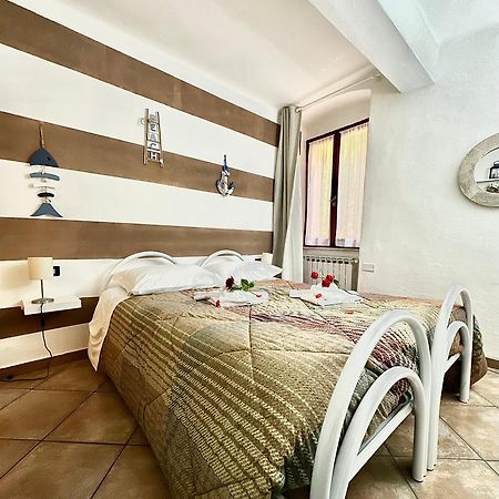 Ubetty Village Center Two-Bedrooms Apartment 5Terreparco Riomaggiore Exterior photo