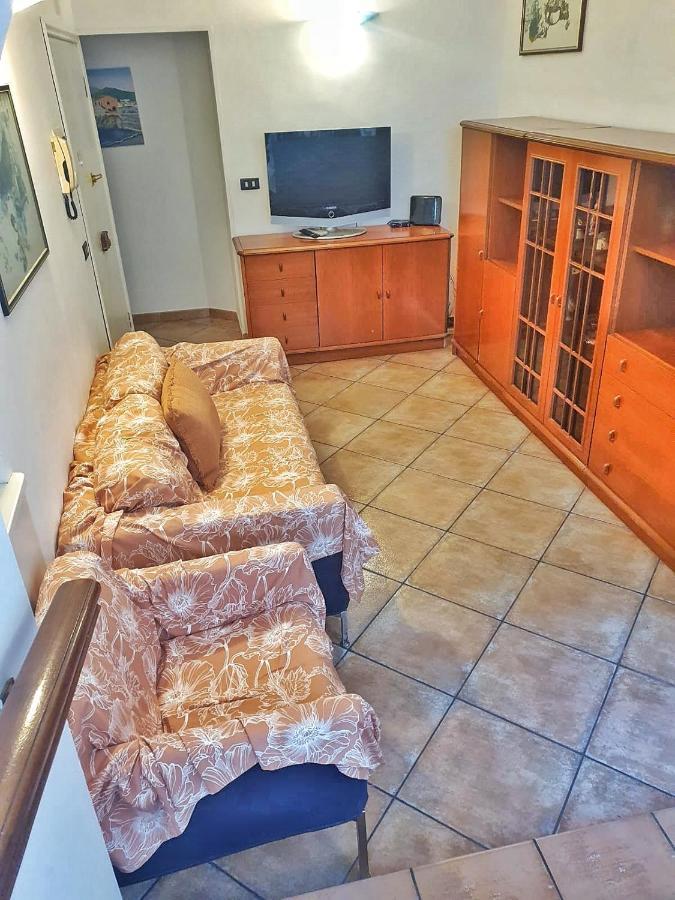 Ubetty Village Center Two-Bedrooms Apartment 5Terreparco Riomaggiore Exterior photo