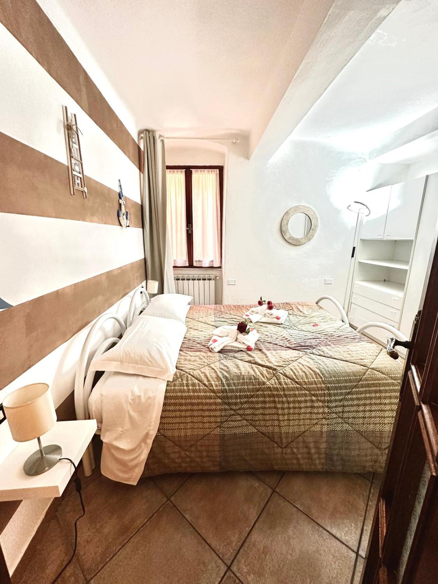Ubetty Village Center Two-Bedrooms Apartment 5Terreparco Riomaggiore Exterior photo